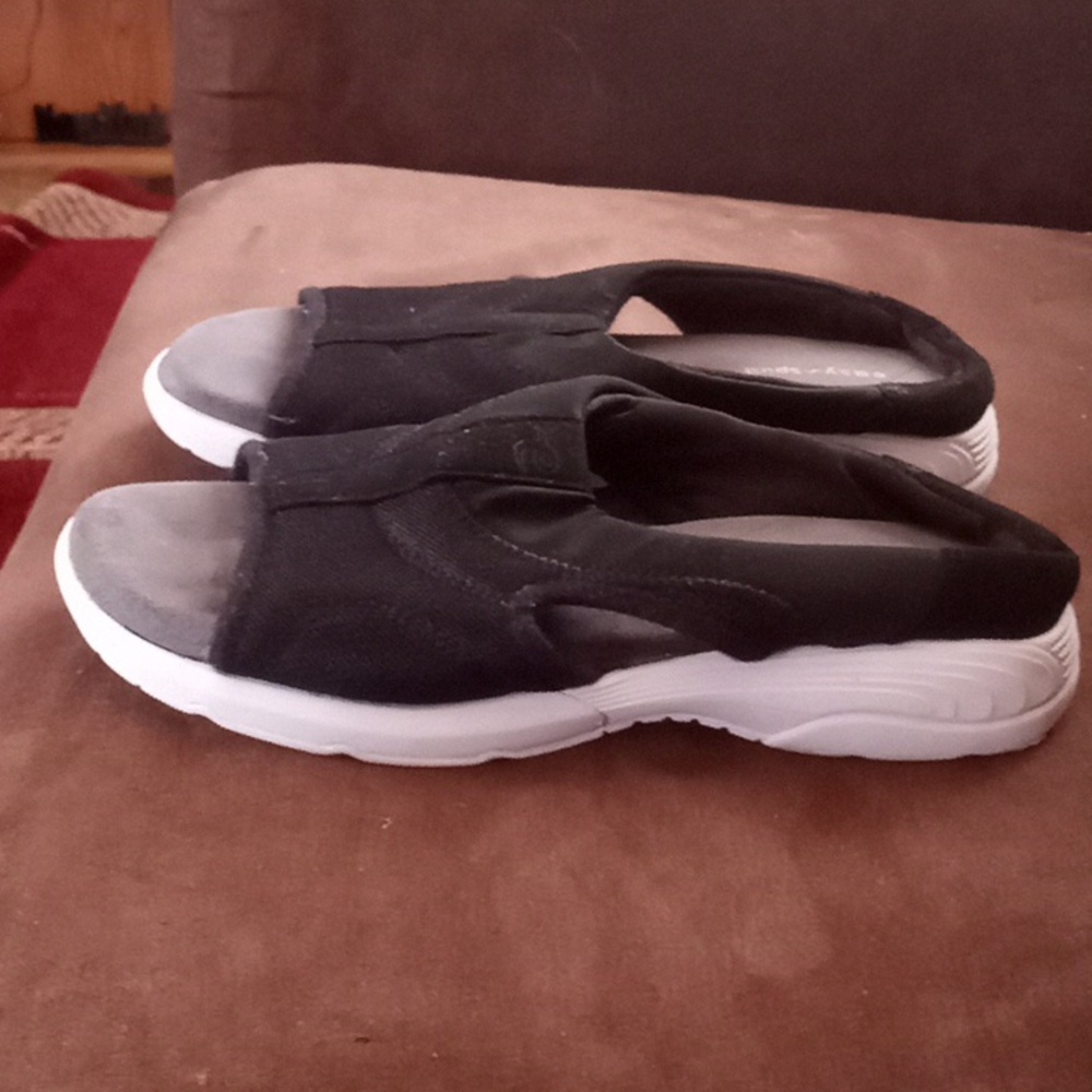 Sandals - Picture 2 of 2